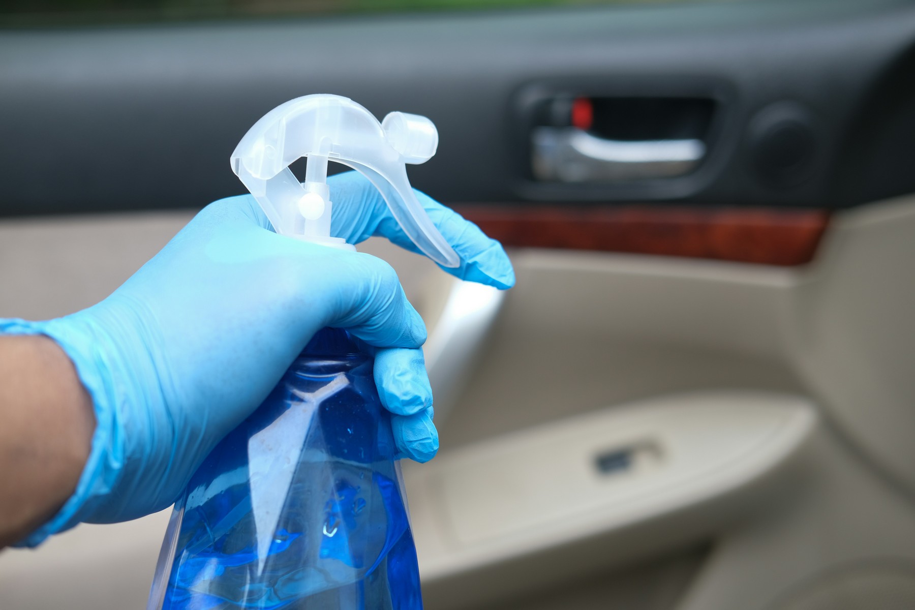 Verschiedene Reinigungsprodukte für das Auto